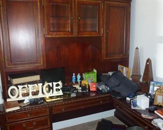 UNIVERSAL FURNITURE MAHOGANY OFFICE CORNER DESK AND BOOKCASE CABINET