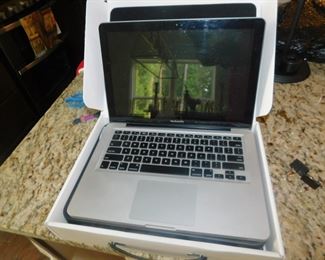 MACBOOK PRO 