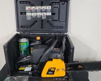 Poulan Pro Chain Saw 48cc. PP4818A with case.