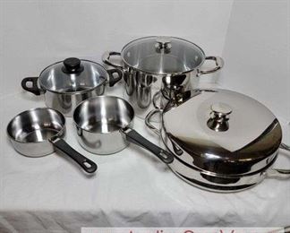 5 Pots. Wolfgang Puck 8qt stock pot and a Bistro pot
