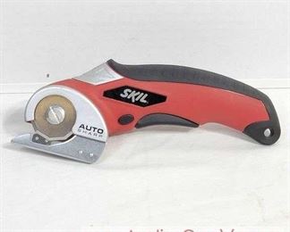 Skil Auto Sharp Hand Held Mini Saw. Cordless.