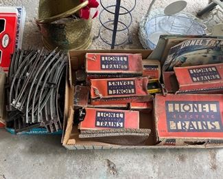 O Gauge Lionel Train Set (in very tough condition)