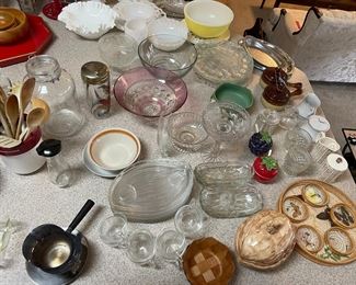 Serving pieces, vintage Pryrex