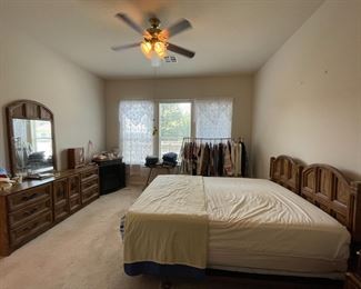 Matching dresser & mirror, queen bed & bedside table