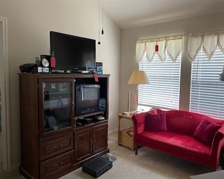 Entertainment center & electronics, VCRs, combo VCR/DVD, DVD players