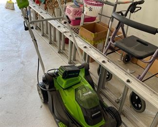 Electric mower