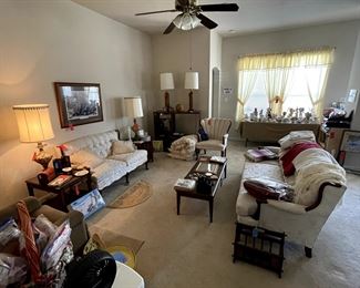 Matching lamps and furniture, bedding