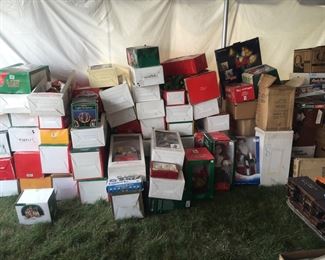 Hundreds of animated Christmas decorations/ figures— many not photographed!