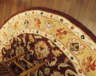 ROUND RUG