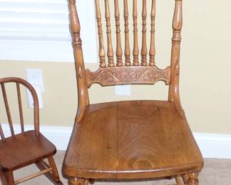 PRESSED BACK SIDE CHAIR