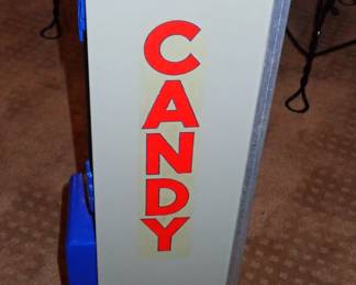 VINTAGE CANDY DISPENSER CANDY KING 1940'S