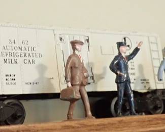 TRAIN ACCESSORIES & CARS