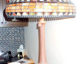 STAINED GLASS LAMP