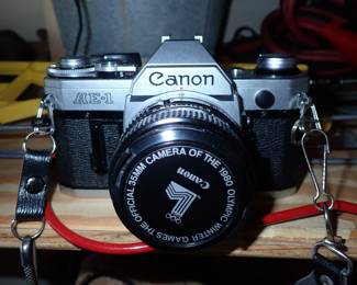 CANON AE-1