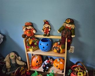 HOLLOWEEN DECORATIONS