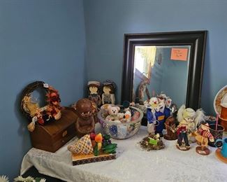 KEWUPIE DOLL MUSIC BOX CLOWN DOLL LARGE WALL MIRROR