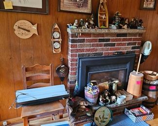 DUCK PRINTS MODERN WOODEN BUTTER CHURN BARREL MICS.FISHING FIGURES