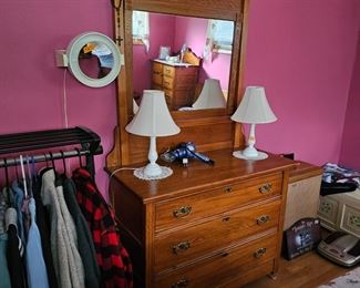 DRESSER WITH MIRROR PAIR OF LAMPS