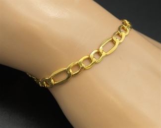 Classic Figaro Bracelet in Yellow Gold (MADE IN ITALY) Never Worn!