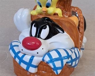 Looney Tunes cookie jar