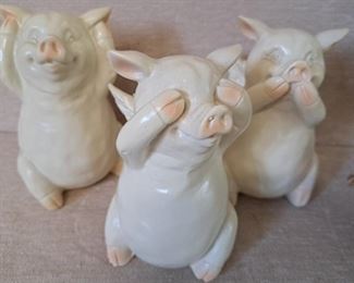 3 pigs