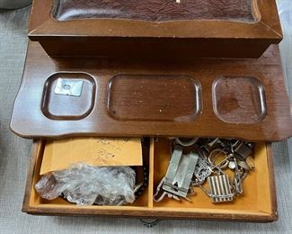 Jewelry to sort through