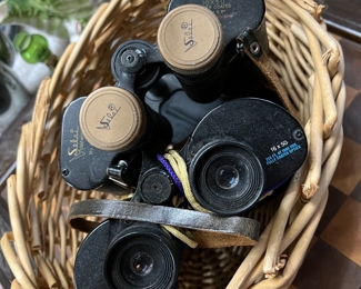 Binoculars 