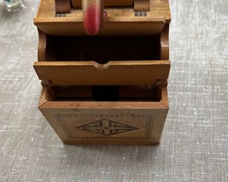 1940s vintage bird cigarette grabber