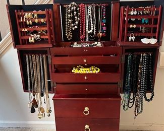 Great collection of vintage, gold, silver and costume jewelry