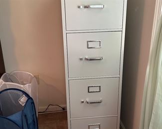 4 drawer file cabinet 