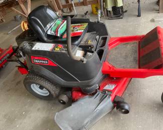 Snapper zero turn very new