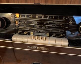 Vintage MCM Mid-Century Grundig Majestic Stereo Console Made in West Germany 
