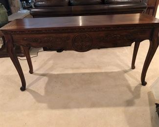 SOFA TABLE