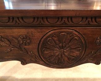 DETAIL OF SOFA TABLE