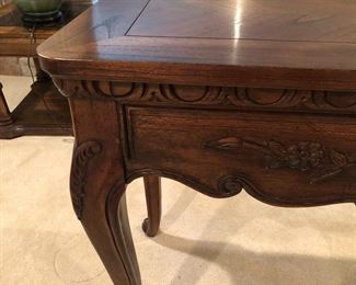 DETAIL OF SOFA TABLE