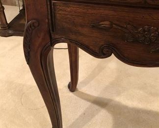 DETAIL OF SOFA TABLE