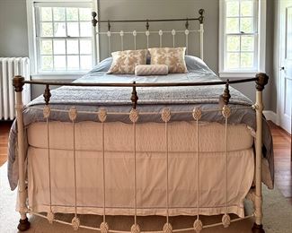 Antique Brass & Iron Queen Bed