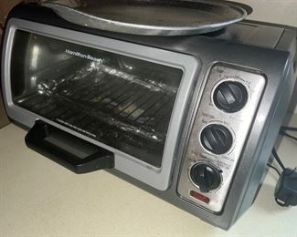 Hamilton Beach Toaster oven $10