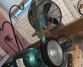 Grizzly mdl G1015 knife buffer grinder $525