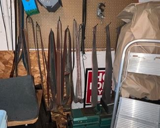 Lots of sanding and buffing accessories