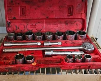 SOCKET SET