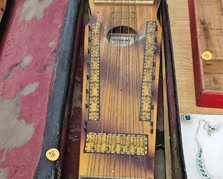 VIOLIN-UKE WITH CASE