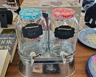 LIQUID BEVERAGE DISPENSER