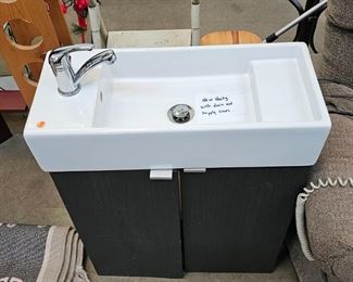 NEW VANITY / SINK WITH DRAIN AND SUPPLY LINES