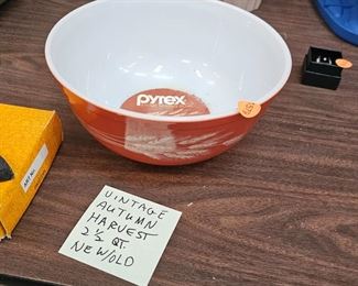 PYREX AUTUMN HARVEST BOWL