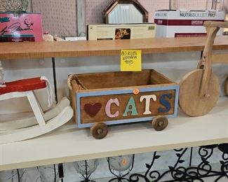 LOT OF WOODEN TOYS
