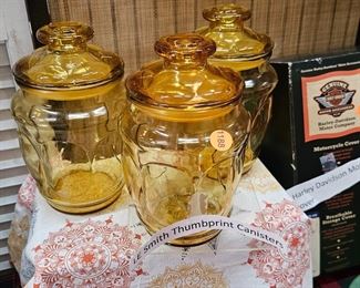 L E SMITH THUMBPRINT CANISTERS