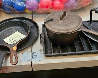 LOT OF CAST IRON ITEMS