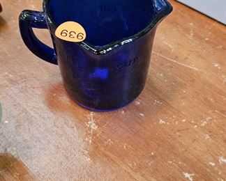 COBALT MEASURING CUP