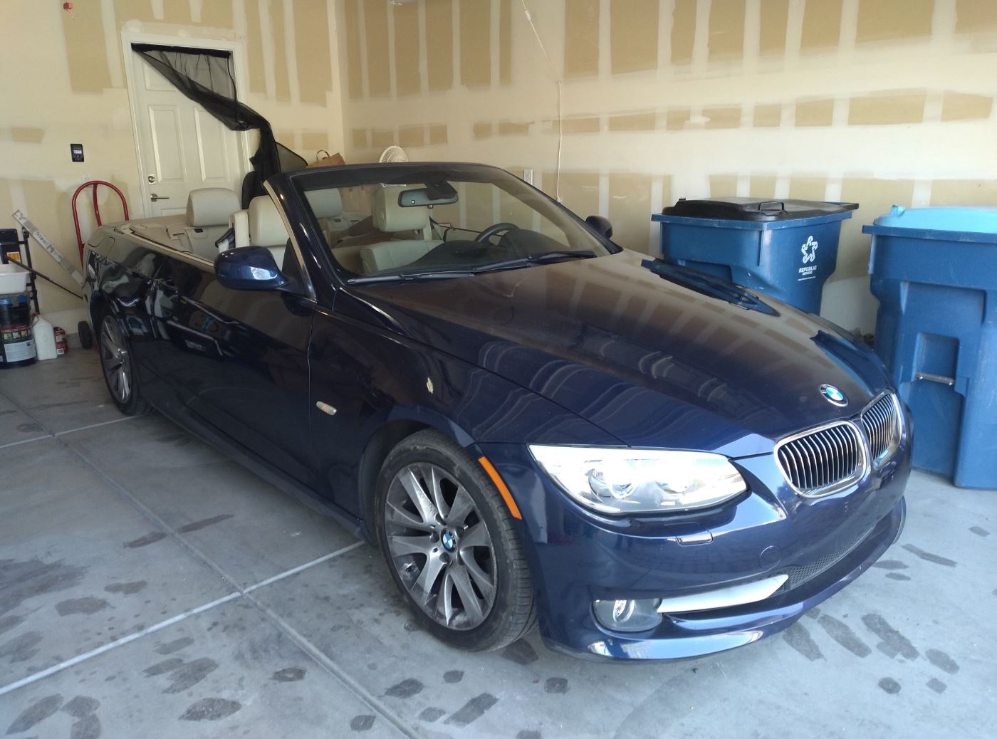BMW 328i Convertible
2012
63,073 miles